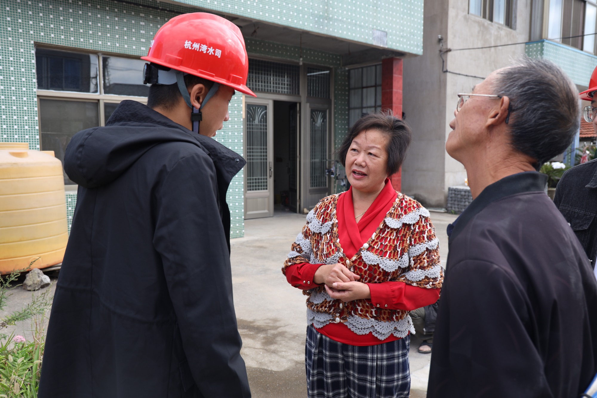 杭州湾新区海南村街女图片