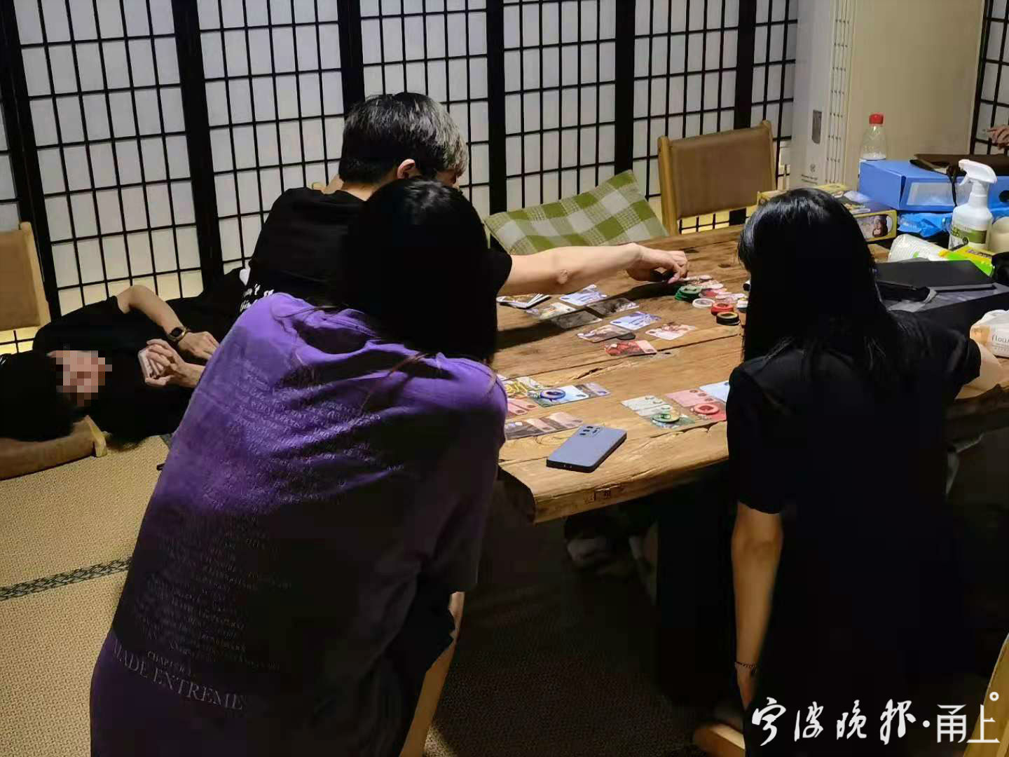 走啊玩儿本去剧本杀成宁波年轻人热衷的文化新体验