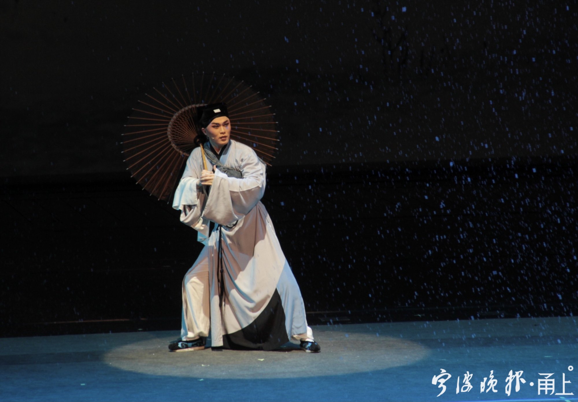 "甬剧王子"苏醒携个人专场,在杭演绎"戏文里的青春"