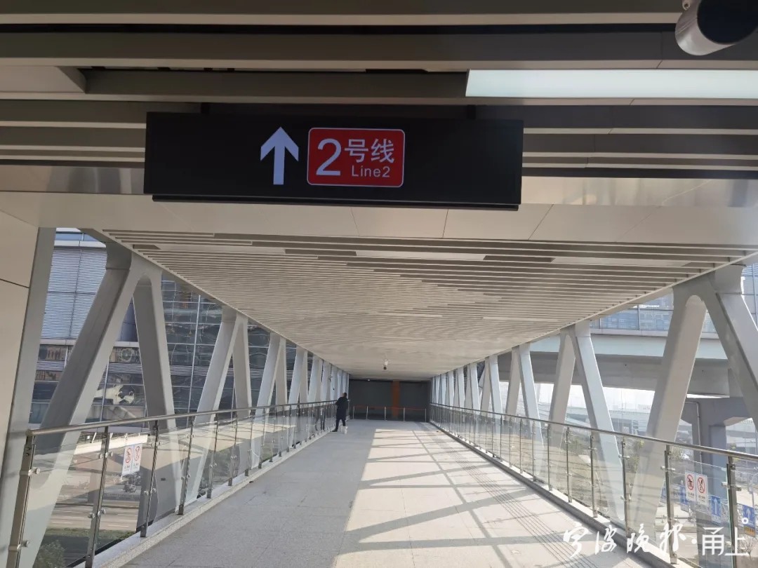 地铁5号线三官堂站换乘通道19日起投入使用